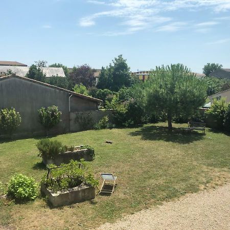Les Jardins De La Providence Hotel Cognac Bagian luar foto